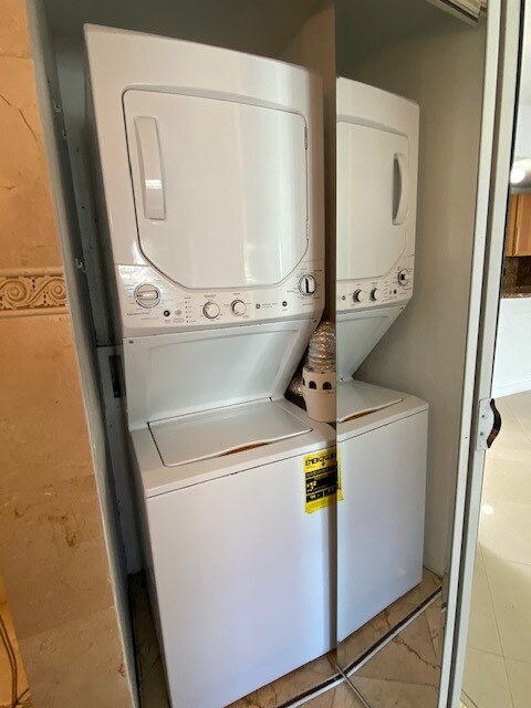 Washer/Dryer In Unit - 7680 SW 82nd St