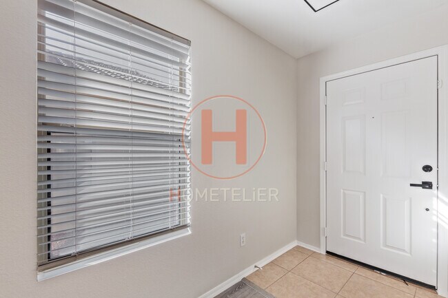 Building Photo - 597 W Casa Mirage Dr