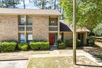 Building Photo - 1016 Stonegate Dr
