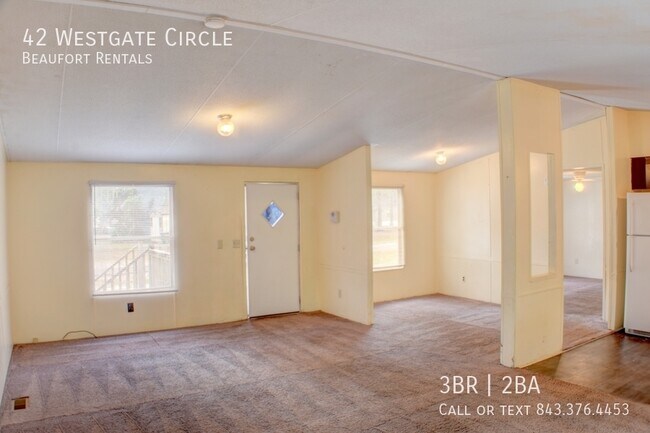 Building Photo - 42 Westgate Cir