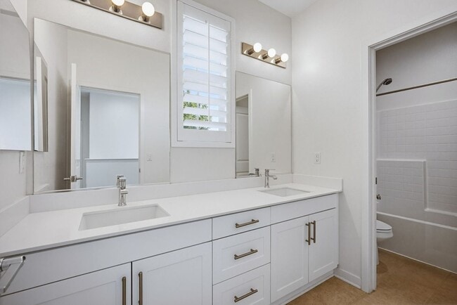 Building Photo - NEW LISTING 4 Bedroom, 3 Bathroom, 2 Garage Detached Condominium, with HVAC, Tankless Water Heate...