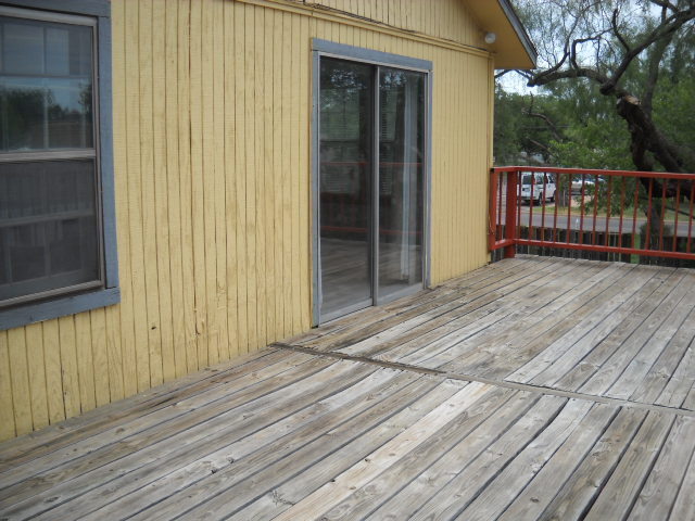 Building Photo - 1102 Blair - Unit A (Upstairs)