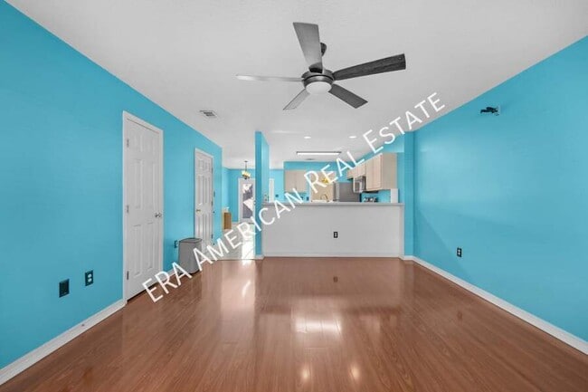 Building Photo - 1810 Pointed Leaf Ln