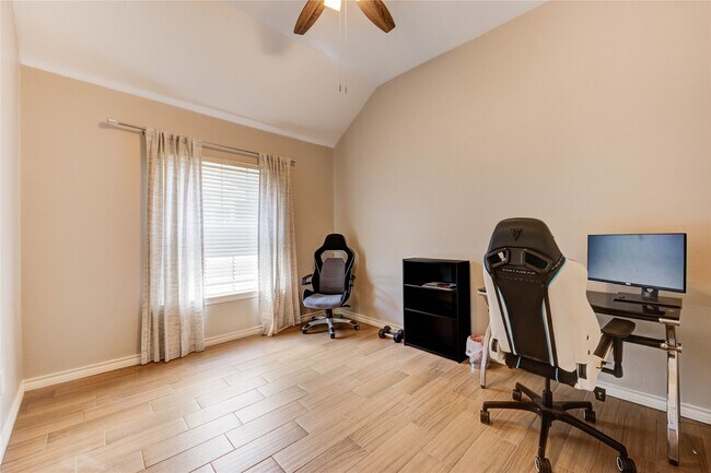 Building Photo - 1411 Pine Mills Dr