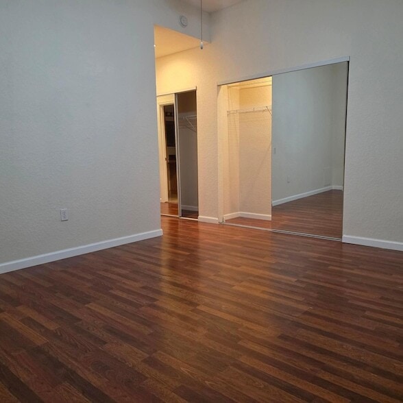 Building Photo - 1640 Presidential Way