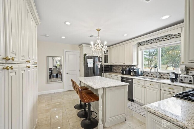 Building Photo - 95 Westons Mill Rd