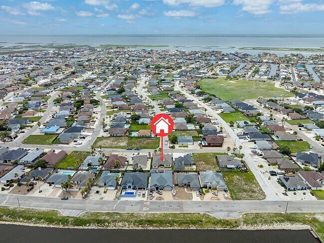 Building Photo - 15114 Barataria Dr