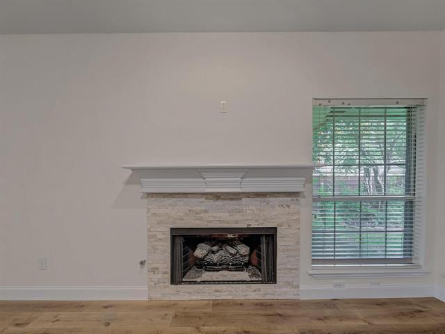 Building Photo - 3904 Evesham Dr