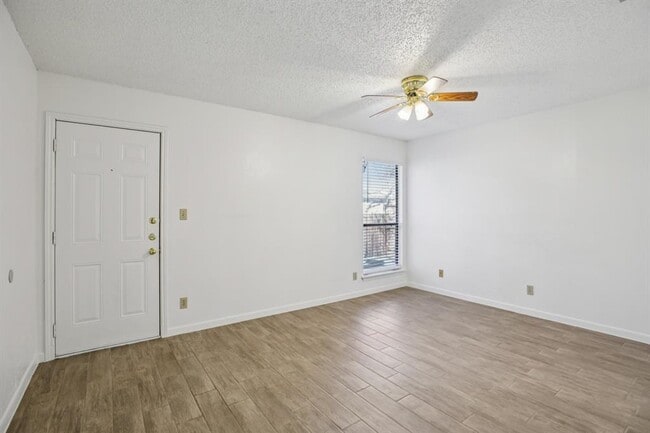 Building Photo - 8804 Cainwood Ln