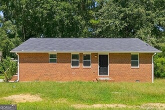 Building Photo - 715 W Creek Cir