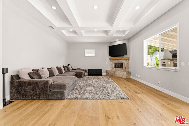 Building Photo - 1832 11th St