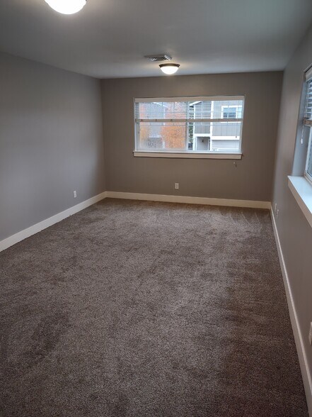 Building Photo - 1179 Mariel Pl S