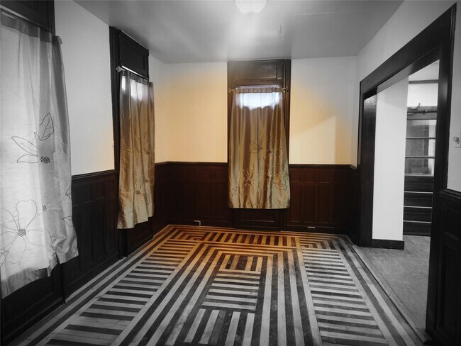 Building Photo - 17 Frederick St