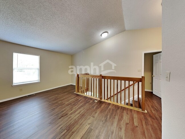 Building Photo - 5123 Milhouse Rd