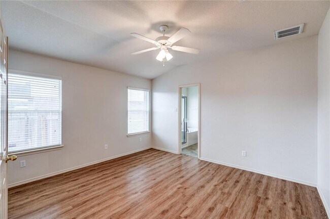 Building Photo - 405 Fort Thomas Pl