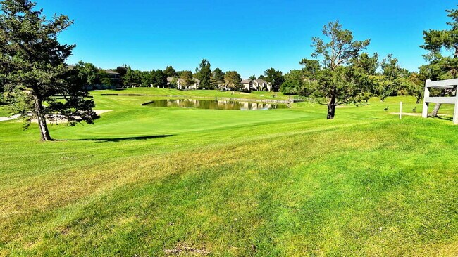 Building Photo - Beautiful Updated 2 Bed 2 Bath on Golf Course in Cherry Creek Schools