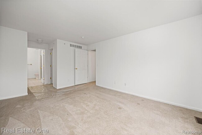 Building Photo - 23102 Alexa Dr