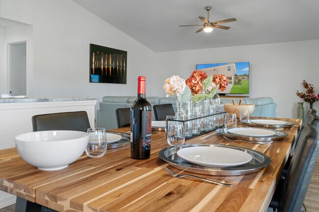 Building Photo - 4800 S Polderland Way