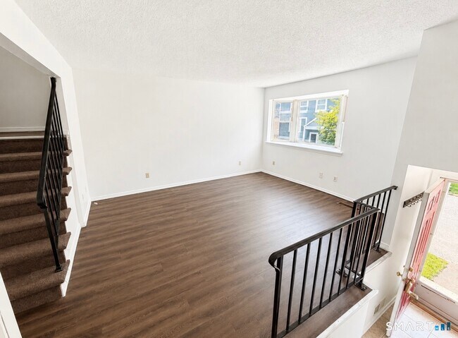 Building Photo - 309 Terrace Ave