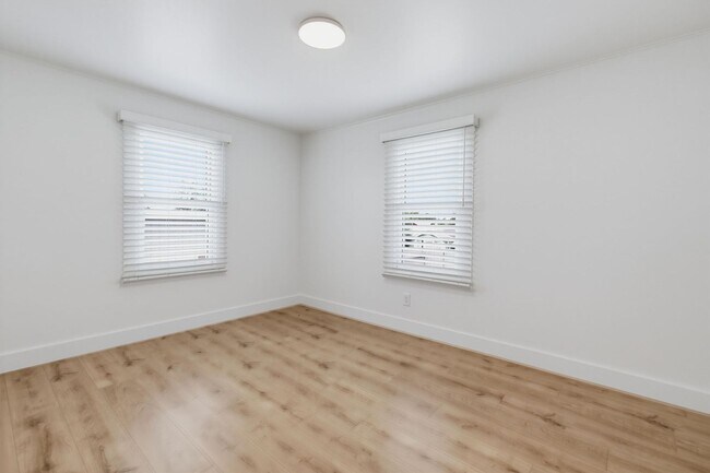 Building Photo - 2710 Chaffee St