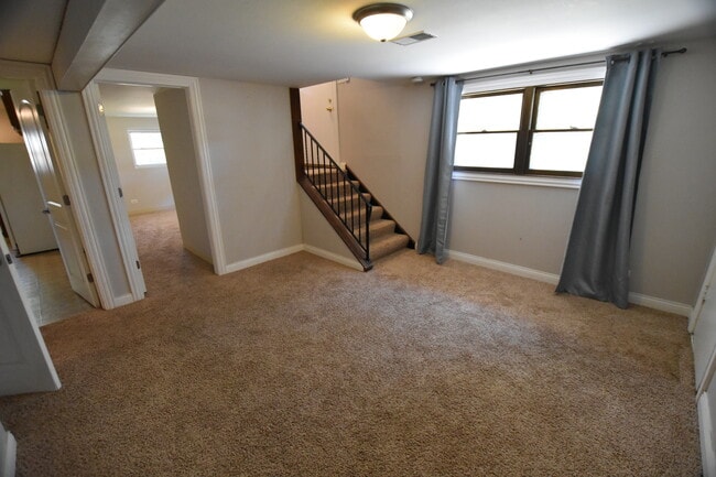 Building Photo - 7852 Sprucewood Ave