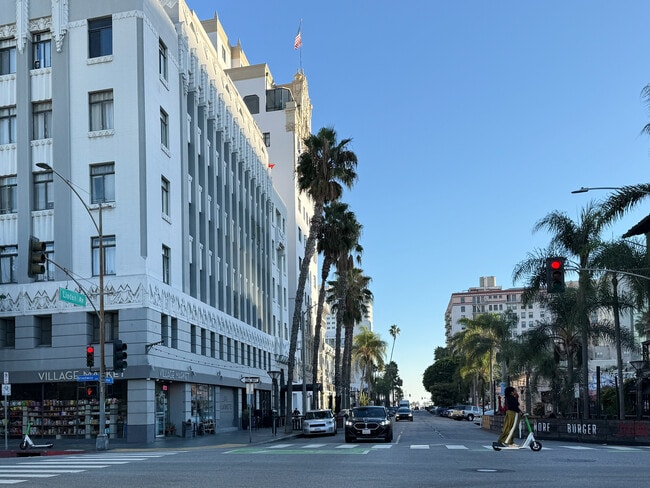 Building Photo - 250 Linden Ave