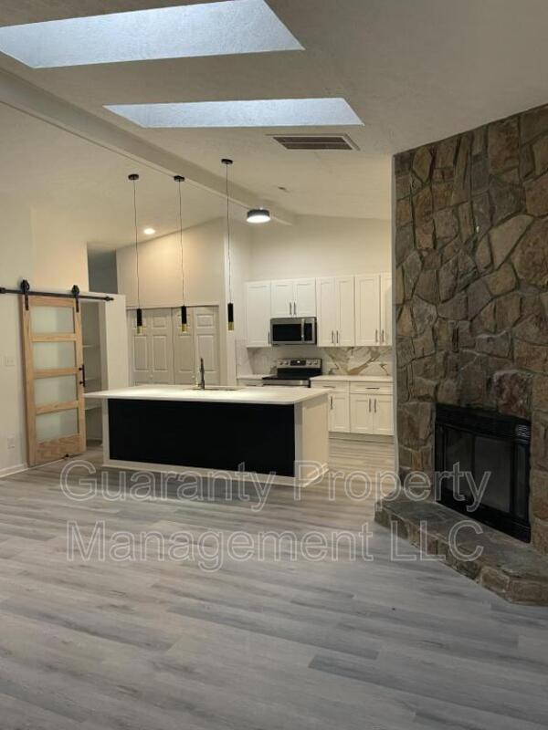 Building Photo - 8029 McGuire Dr