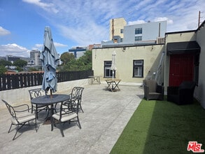 Building Photo - 1271 Wilton Pl