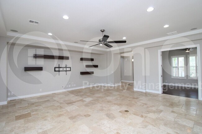 Building Photo - 2832 E Los Altos Rd