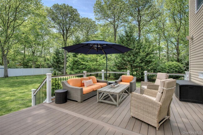 Building Photo - 9 Deborah Dr