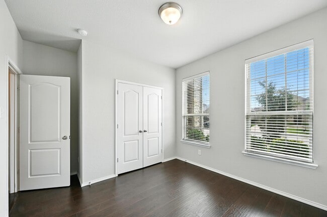 Building Photo - 1724 Long Meadow Rd