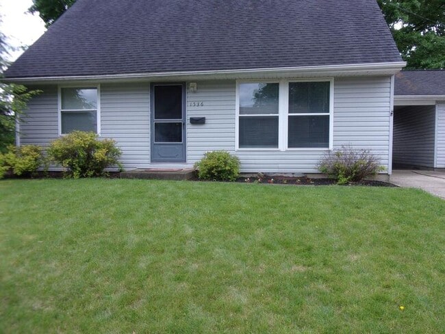 Building Photo - 1536 Briarwood Cir