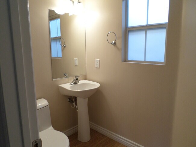 Building Photo - 5005 Golondrina Way