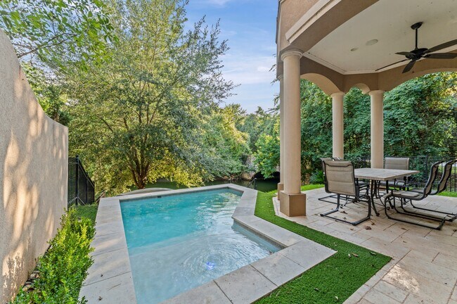 Building Photo - 102 La Vie Dr