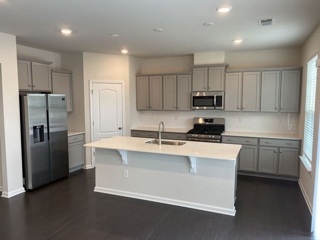 Building Photo - Coming Soon!!!  Townhome in Ardrey North