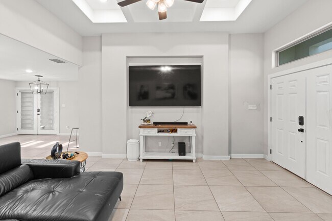 Building Photo - 5418 Travesia Ct