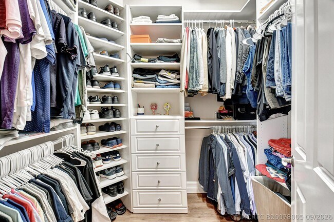 Building Photo - 16879 Bridge Crossing Cir