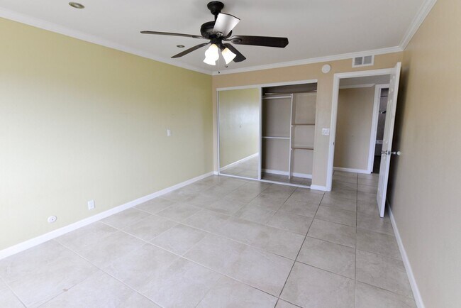 Building Photo - Dream Coastal 2 bedroom Condo Offering Ocean view & Breezes, Fairway Views & Luxury Comfort!