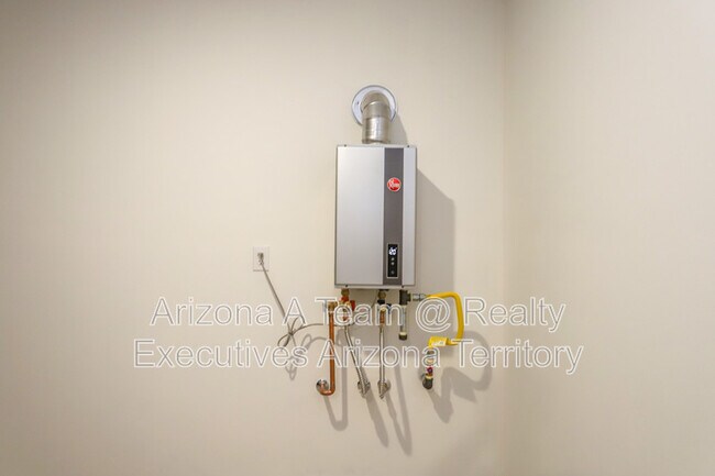 Building Photo - 4639 S Brandywine Dr