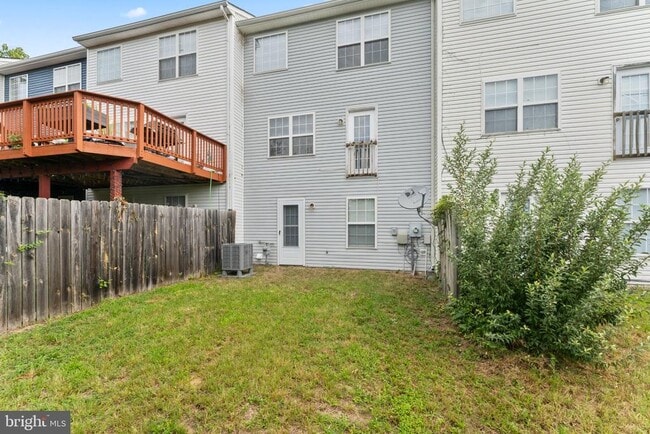 Building Photo - 209 Ilona Ct