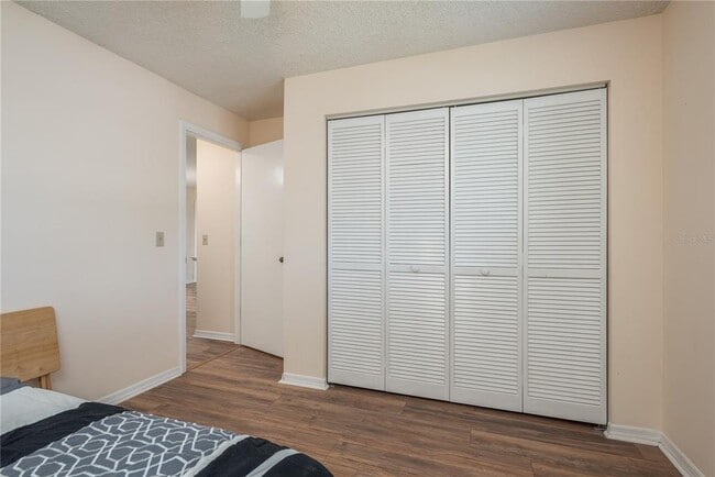 Building Photo - 2713 Countryside Blvd