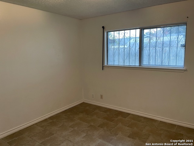 Building Photo - 6614 Cedar Hill