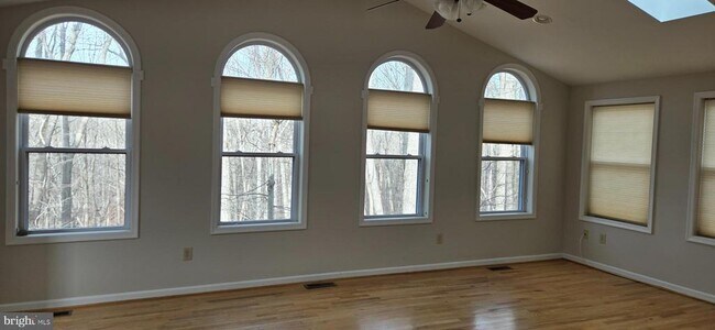 Building Photo - 10129 Peanut Mill Dr