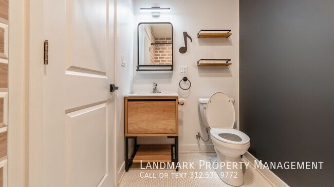 Building Photo - 2038 W 21st St