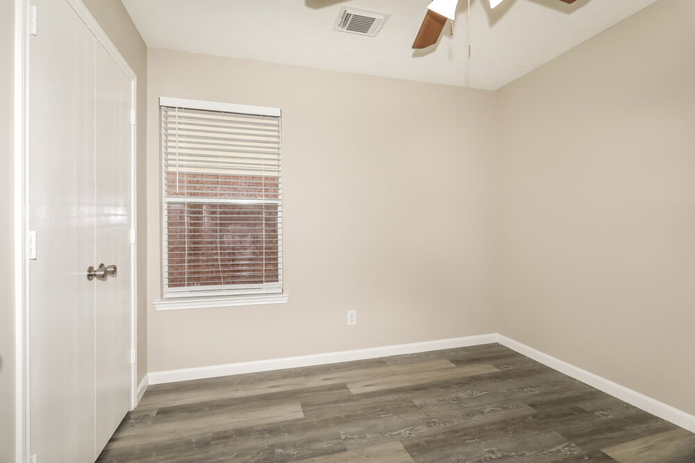 Building Photo - 12254 Lavon Dr