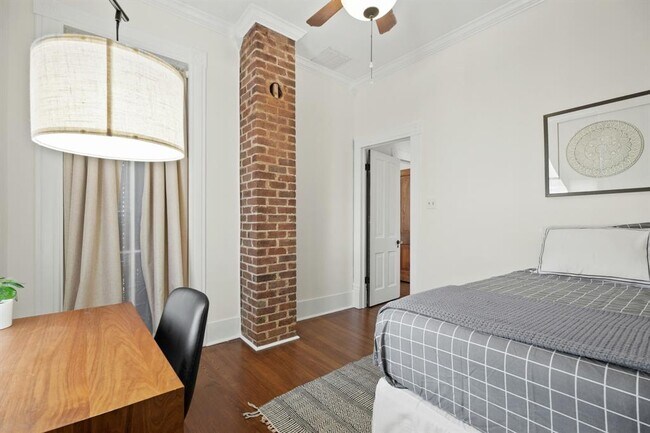 Building Photo - 1512 Rosenberg St