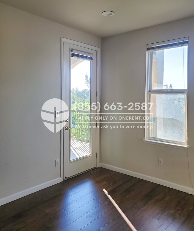 Building Photo - 38700 Tyson Ln