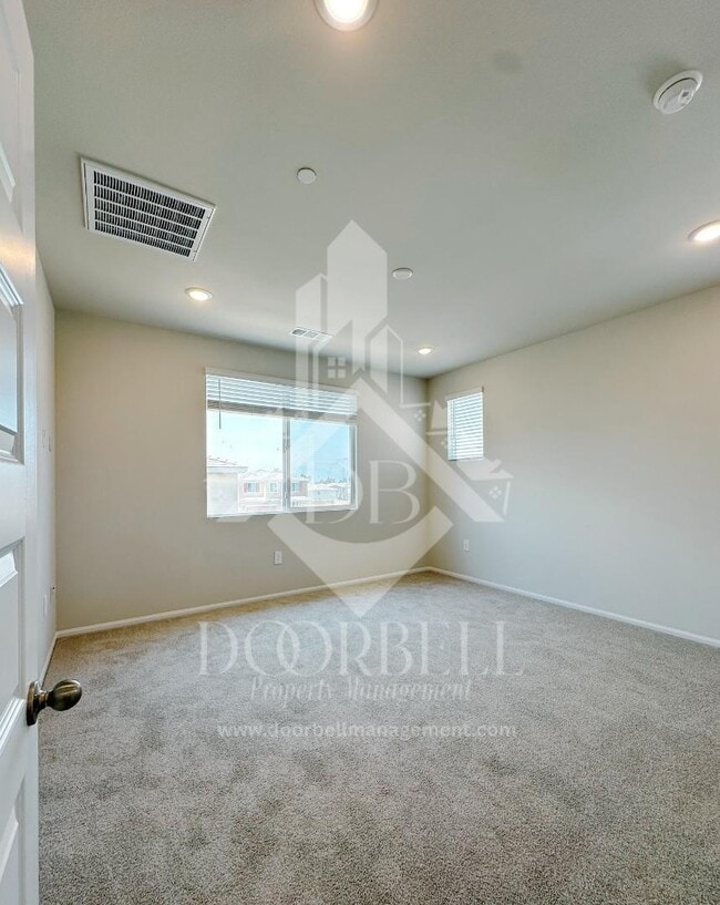 Building Photo - 2097 Mandarin Ln