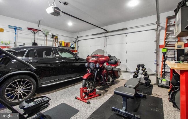 Building Photo - 913 Pleasant Dr