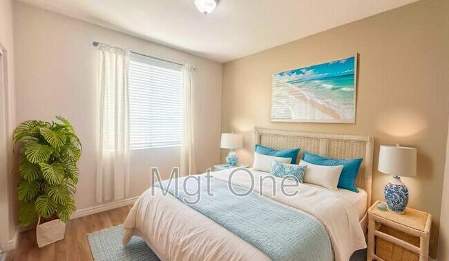 Building Photo - 15379 Avenida Fiesta